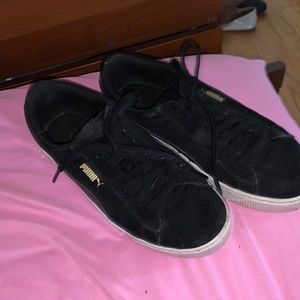 Black pumas
